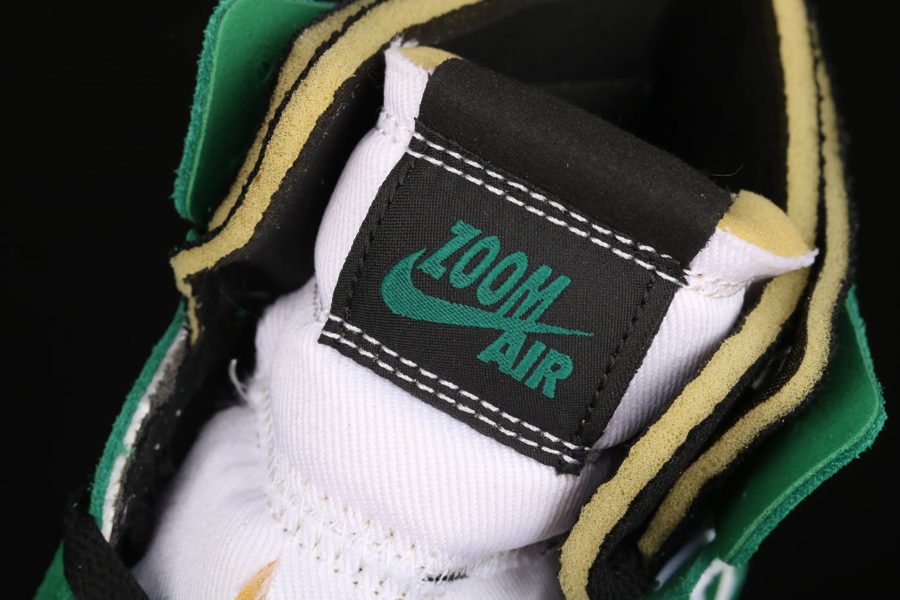 All categories Air Jordan Jordan series basketball shoes Air Jordan 1 High Z version Air Jordan 1 Zoom CMFT "Stadium Green" AJ1 Joe 1 white and green stitching CT0978-300